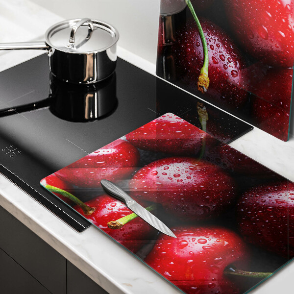 Chopping board Cherries close-up