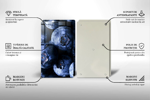 Chopping board Berries close-up