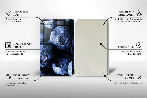Chopping board Berries close-up
