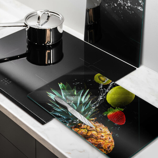 Chopping board Fruits in water