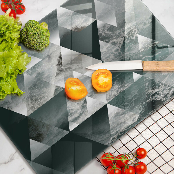 Cutting board Triangles and water