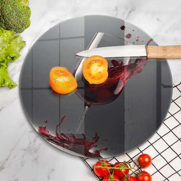 Chopping board Red wine in a glass