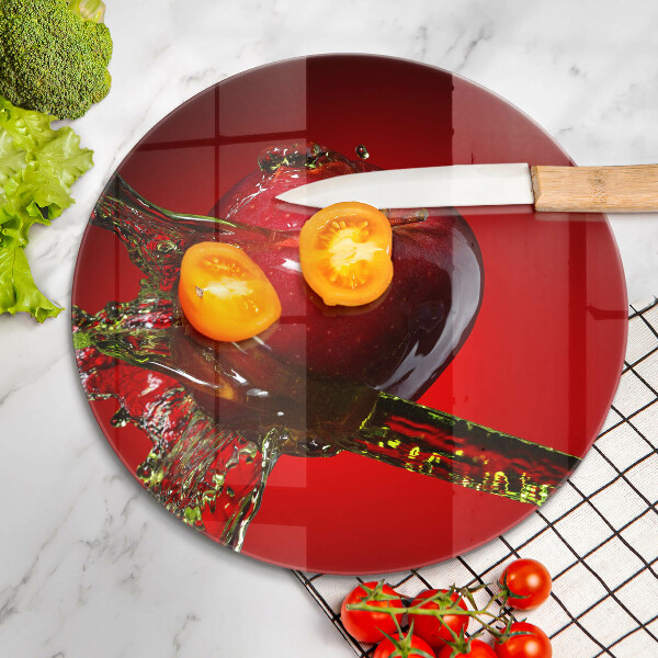 Chopping board glass Apple fruit in water