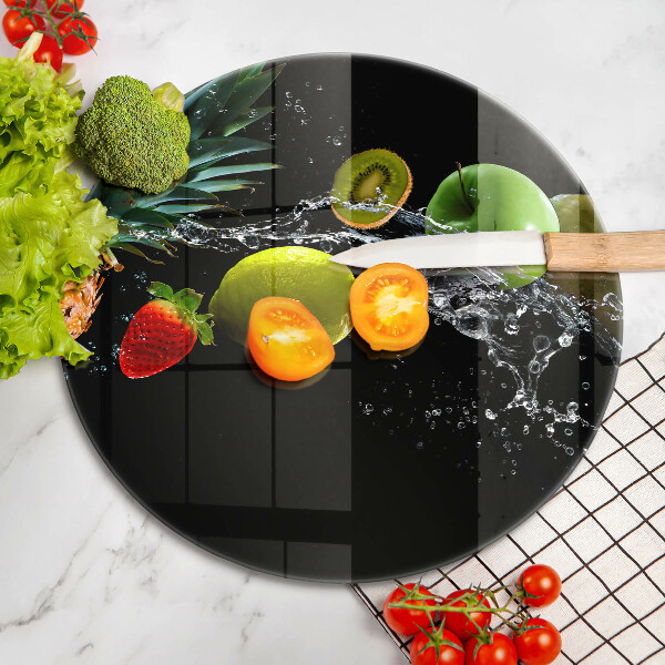 Chopping board Fruits in water