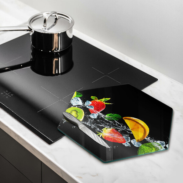 Chopping board Fruits in water