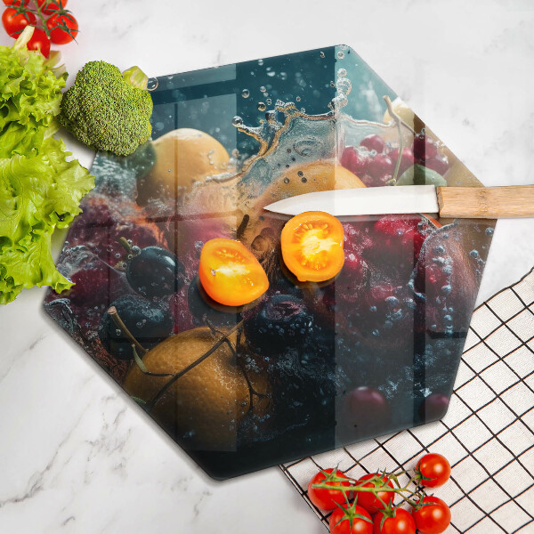 Chopping board Fruits in water