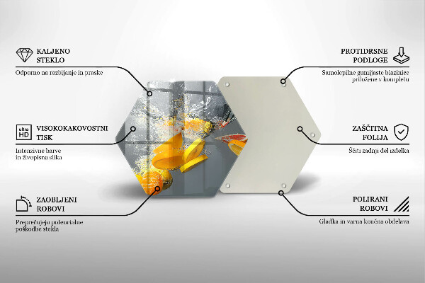 Chopping board Lemons in water