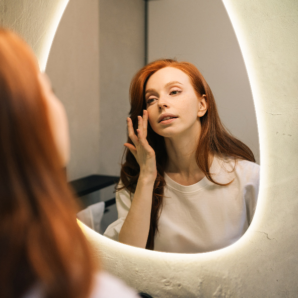 Ovoid LED mirror 64x90 cm