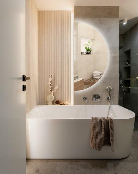 Half circle wall mirror with lights 50x100 cm