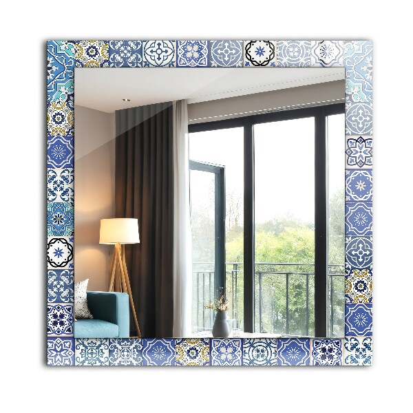Decorative mirror Moroccan motifs