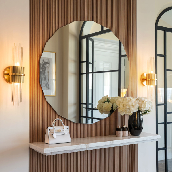 Geometric accent mirror aesthetic 80x80 cm