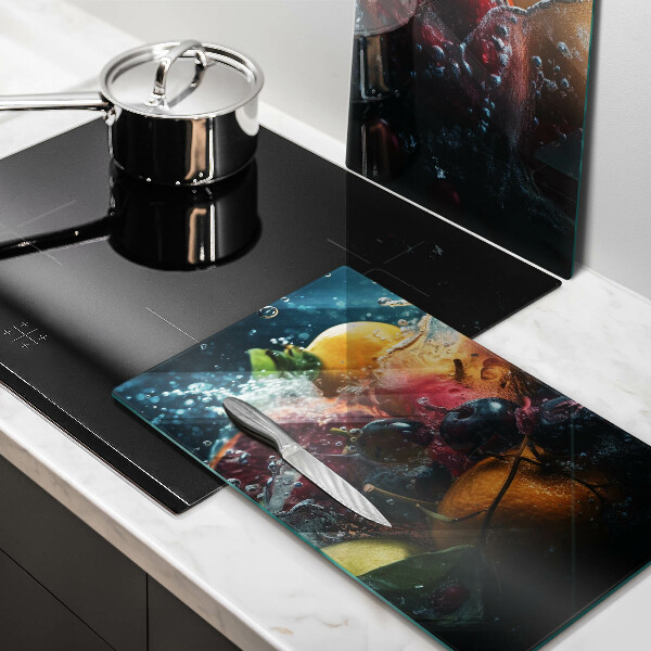 Kitchen worktop saver Fruits in water