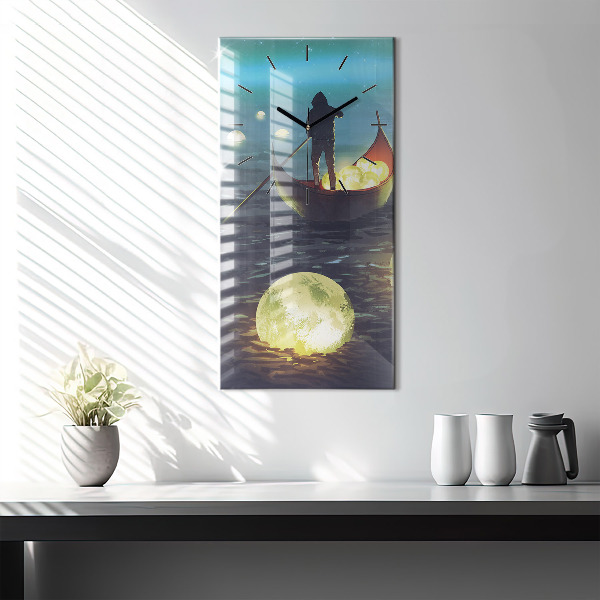 Vertical wall clock Abstraction