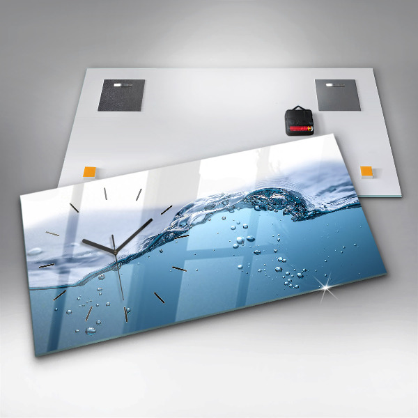 Horizontal wall clock Close-up of water