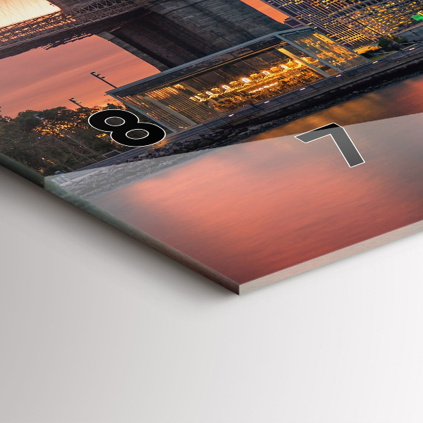 Horizontal wall clock New York East River
