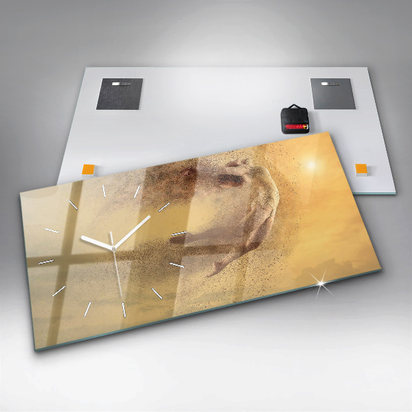 Horizontal wall clock Woman in figure