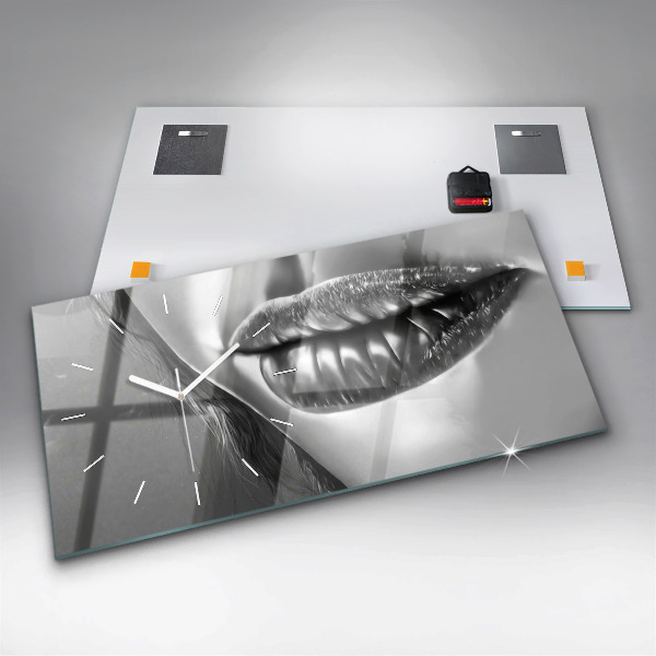 Horizontal wall clock Woman's lips