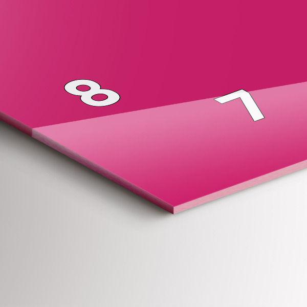 Horizontal wall clock Color strong pink