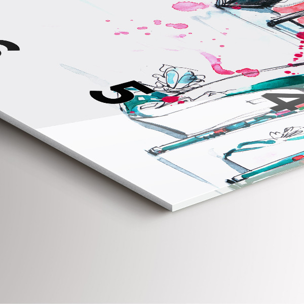 Square wall clock The element of femininity