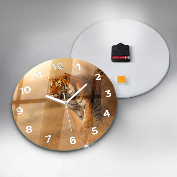 Round glass wall clock Hunting Tiger