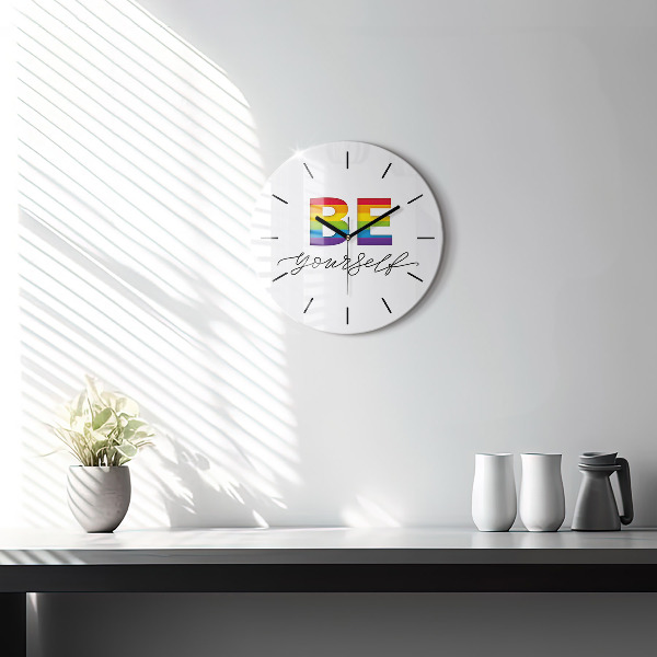 Round glass wall clock The inscription Be yourself