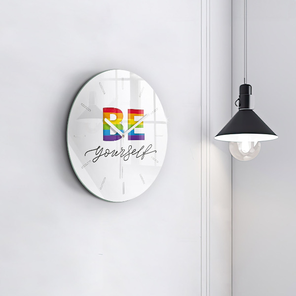 Round glass wall clock The inscription Be yourself