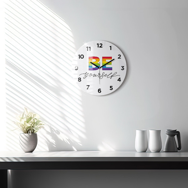 Round glass wall clock The inscription Be yourself